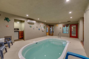 Swimmin' in the Smokies chalet Gatlinburg